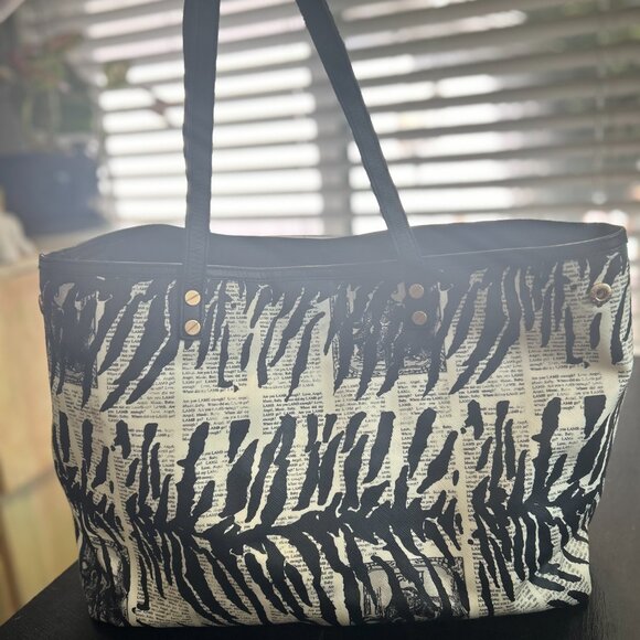 Authentic L.A.M.B. Mandalay Zebra Newsprint Large Tote by Gwen Stefani - Picture 6 of 6